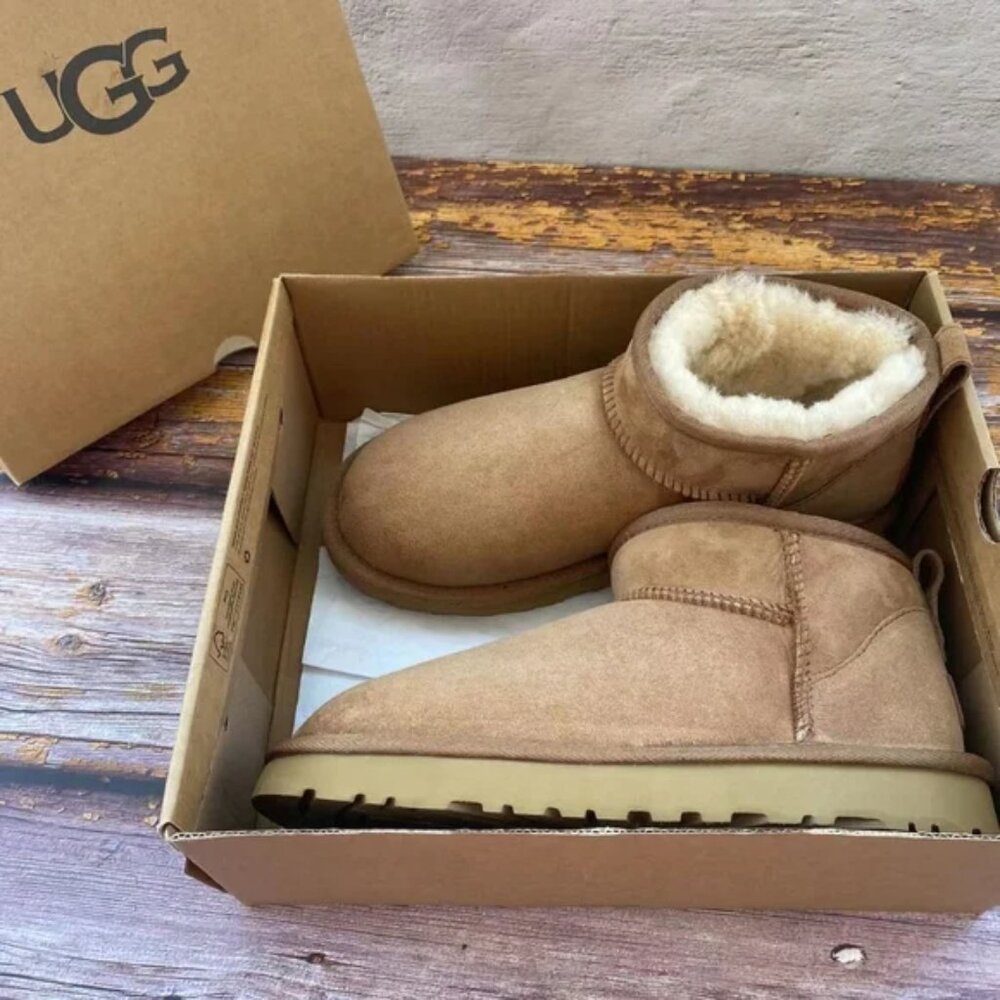 🖤 UGG Classic Ultra Mini Booties EU37-40